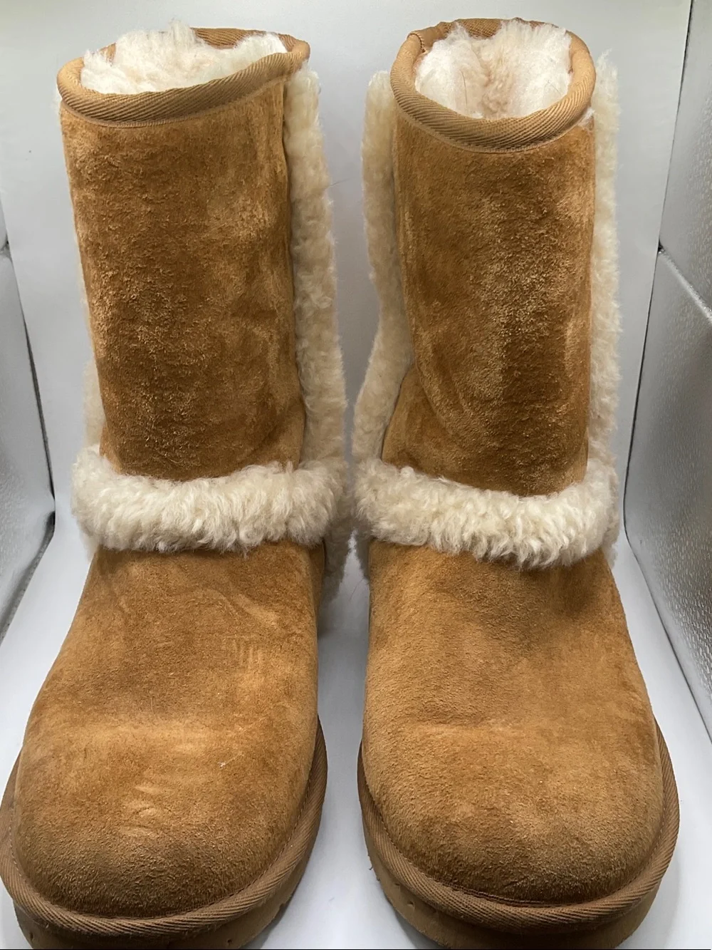 UGG classic mid